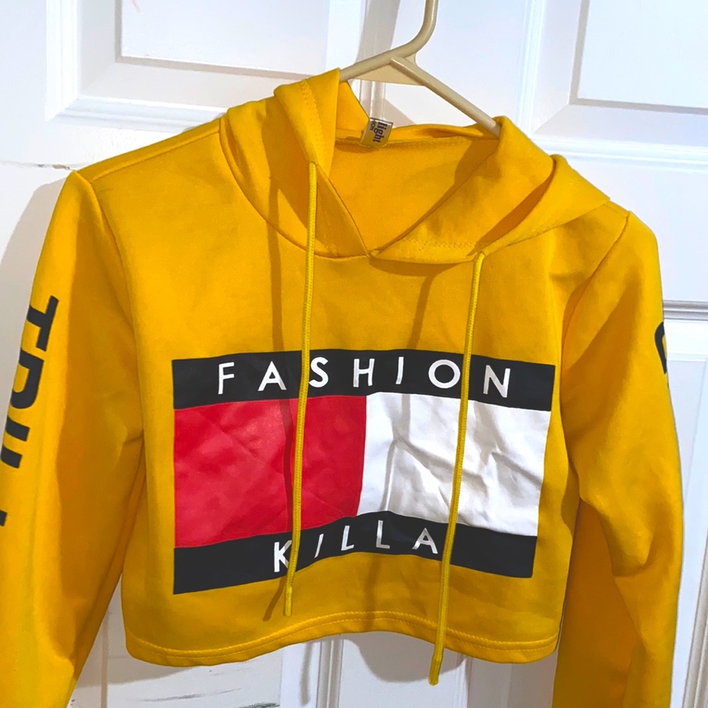 Cropped hoodie
